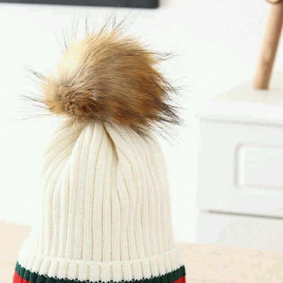Pom Pom Hat - Picture 2 of 2